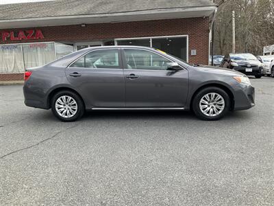 2014 Toyota Camry LE   - Photo 4 - Acton, MA 01720