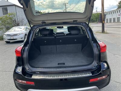 2017 INFINITI QX50 - Photo 11 - Acton, MA 01720