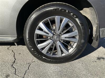 2018 Nissan Pathfinder S - Photo 9 - Acton, MA 01720