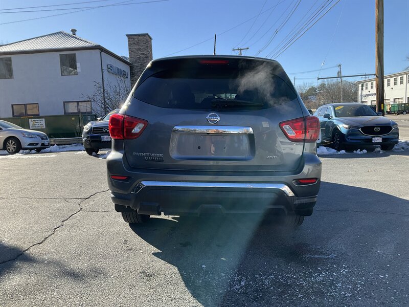 2018 Nissan Pathfinder S photo 4