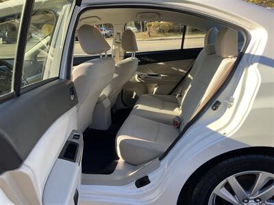 2016 Subaru Impreza 2.0i Premium   - Photo 11 - Acton, MA 01720