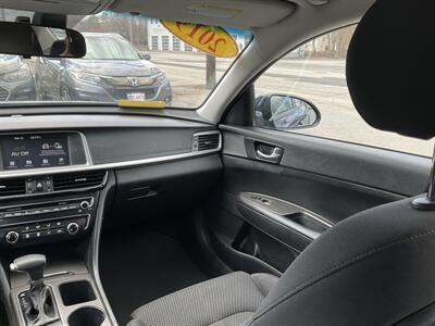 2019 Kia Optima LX   - Photo 17 - Acton, MA 01720