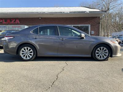 2020 Toyota Camry LE   - Photo 4 - Acton, MA 01720