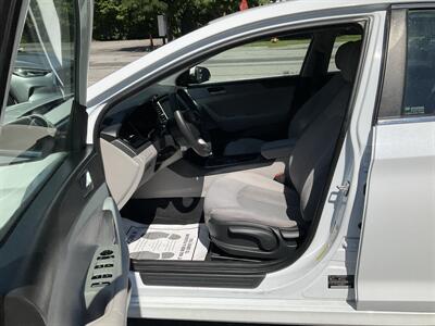 2018 Hyundai SONATA SE - Photo 15 - Acton, MA 01720