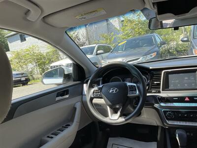 2018 Hyundai SONATA SE - Photo 14 - Acton, MA 01720