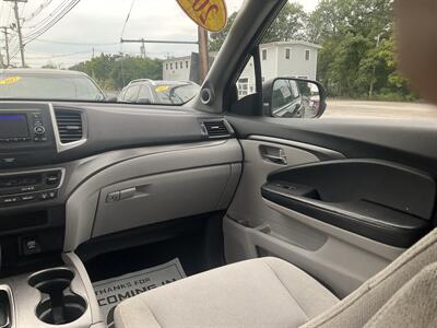 2017 Honda Pilot LX - Photo 13 - Acton, MA 01720