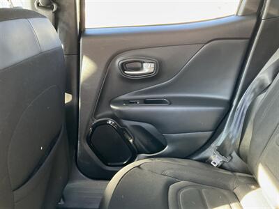 2017 Jeep Renegade Altitude   - Photo 14 - Acton, MA 01720