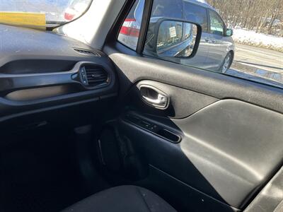 2017 Jeep Renegade Altitude   - Photo 17 - Acton, MA 01720