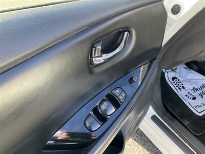 2014 Nissan LEAF SL   - Photo 16 - Acton, MA 01720