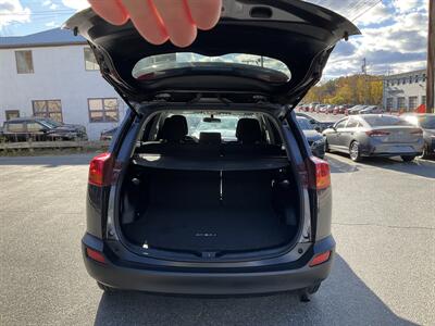 2015 Toyota RAV4 LE   - Photo 11 - Acton, MA 01720