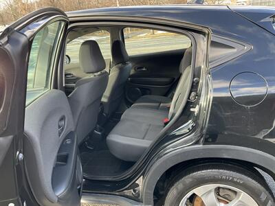 2019 Honda HR-V LX   - Photo 11 - Acton, MA 01720