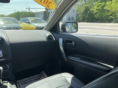 2012 Nissan Rogue SV w/SL Package   - Photo 14 - Acton, MA 01720