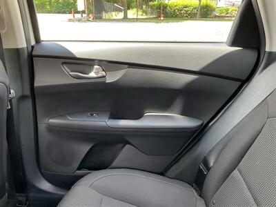 2020 Kia Forte LXS   - Photo 17 - Acton, MA 01720