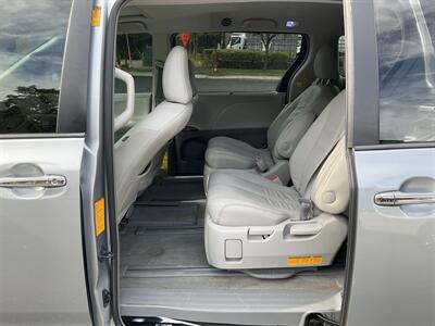 2013 Toyota Sienna Limited 7-Passenger - Photo 14 - Acton, MA 01720