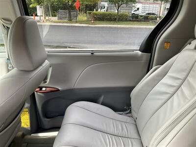 2013 Toyota Sienna Limited 7-Passenger - Photo 16 - Acton, MA 01720