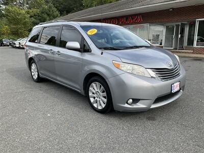 2013 Toyota Sienna Limited 7-Passenger - Photo 3 - Acton, MA 01720