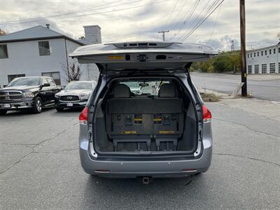 2013 Toyota Sienna Limited 7-Passenger - Photo 12 - Acton, MA 01720
