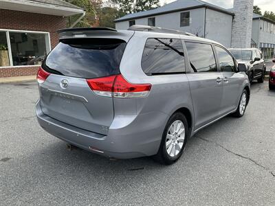 2013 Toyota Sienna Limited 7-Passenger - Photo 5 - Acton, MA 01720