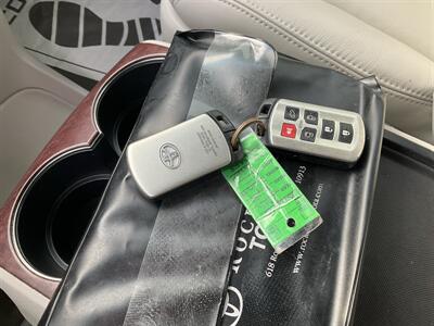 2013 Toyota Sienna Limited 7-Passenger - Photo 33 - Acton, MA 01720