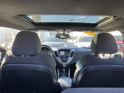 2017 Hyundai VELOSTER Value Edition - Photo 14 - Acton, MA 01720