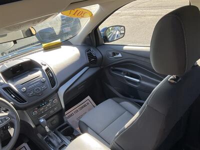 2017 Ford Escape SE   - Photo 18 - Acton, MA 01720