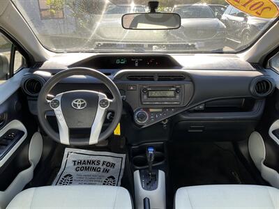 2012 Toyota Prius c One   - Photo 17 - Acton, MA 01720