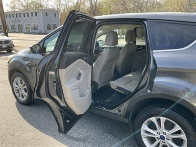 2017 Ford Escape SE   - Photo 13 - Acton, MA 01720