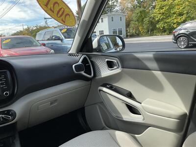 2021 Kia Soul LX   - Photo 15 - Acton, MA 01720