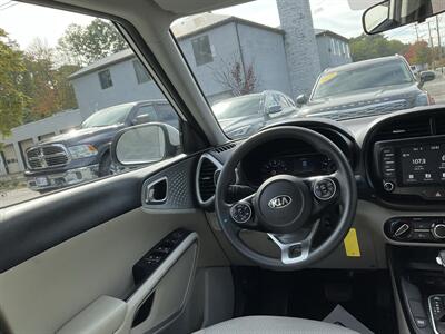 2021 Kia Soul LX   - Photo 16 - Acton, MA 01720