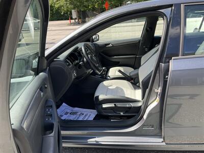2016 Volkswagen Jetta 1.8T Sport   - Photo 16 - Acton, MA 01720