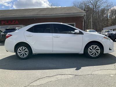 2018 Toyota Corolla LE   - Photo 4 - Acton, MA 01720