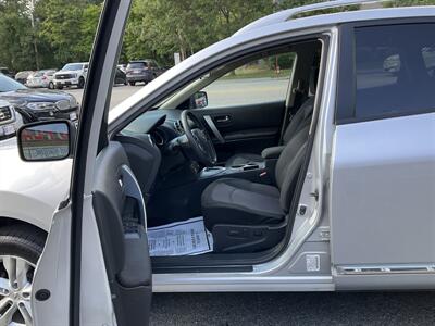 2013 Nissan Rogue SV   - Photo 12 - Acton, MA 01720