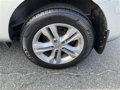 2013 Nissan Rogue SV   - Photo 8 - Acton, MA 01720