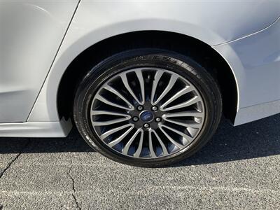 2017 Ford Fusion SE   - Photo 8 - Acton, MA 01720