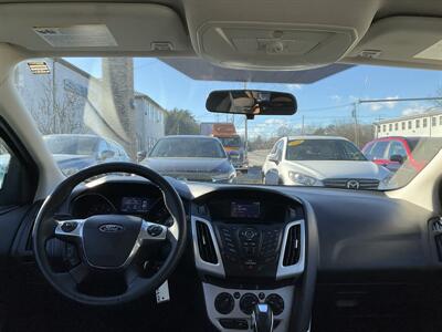 2014 Ford Focus SE - Photo 16 - Acton, MA 01720