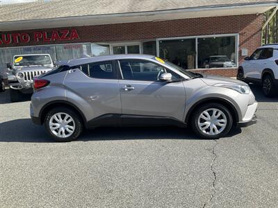 2019 Toyota C-HR LE   - Photo 4 - Acton, MA 01720
