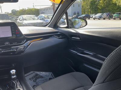 2019 Toyota C-HR LE   - Photo 14 - Acton, MA 01720