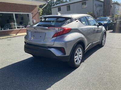 2019 Toyota C-HR LE   - Photo 5 - Acton, MA 01720
