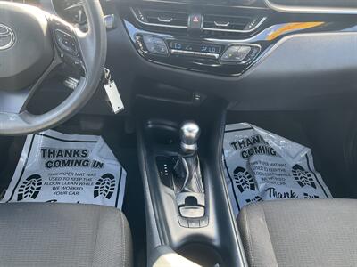 2019 Toyota C-HR LE   - Photo 16 - Acton, MA 01720