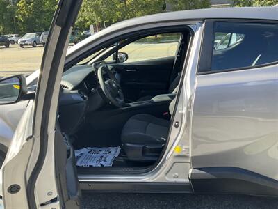 2019 Toyota C-HR LE   - Photo 17 - Acton, MA 01720