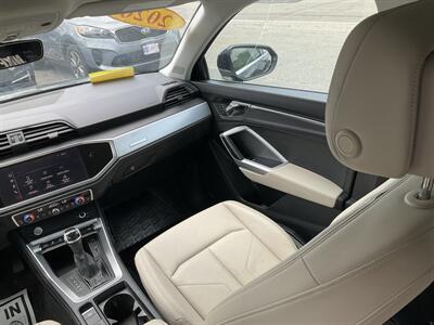 2020 Audi Q3 quattro Premium 45 TFSI - Photo 19 - Acton, MA 01720