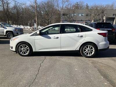 2017 Ford Focus SE   - Photo 8 - Acton, MA 01720