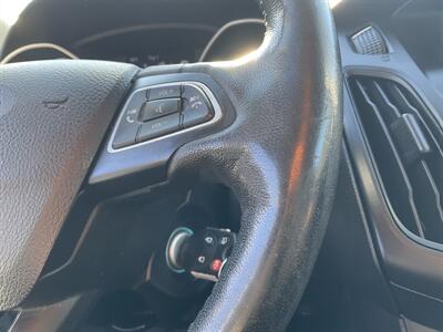 2017 Ford Focus SE   - Photo 22 - Acton, MA 01720