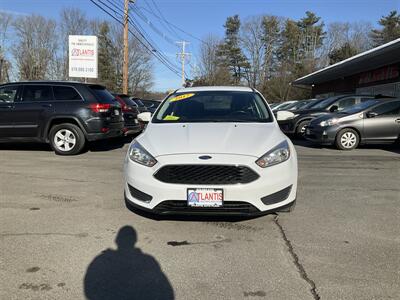 2017 Ford Focus SE   - Photo 2 - Acton, MA 01720