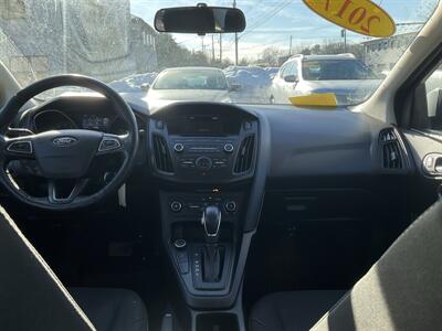 2017 Ford Focus SE   - Photo 15 - Acton, MA 01720