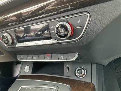 2018 Audi Q5 2.0T quattro Premium Plus   - Photo 32 - Acton, MA 01720