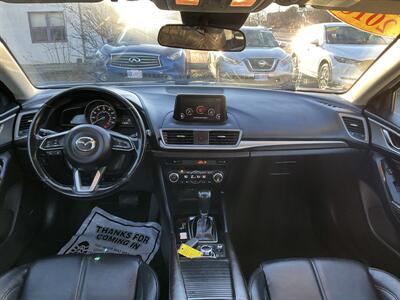 2018 Mazda Mazda3 Touring   - Photo 12 - Acton, MA 01720