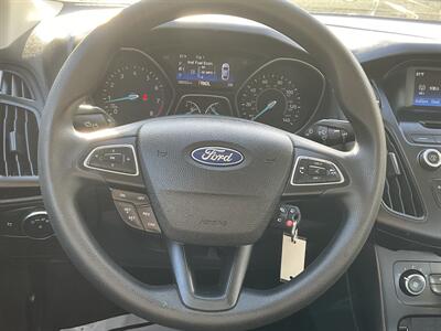 2016 Ford Focus SE   - Photo 20 - Acton, MA 01720