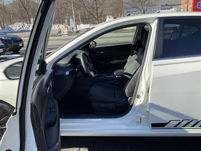 2022 Nissan Altima 2.5 S   - Photo 15 - Acton, MA 01720