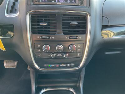2019 Dodge Grand Caravan SXT   - Photo 28 - Acton, MA 01720